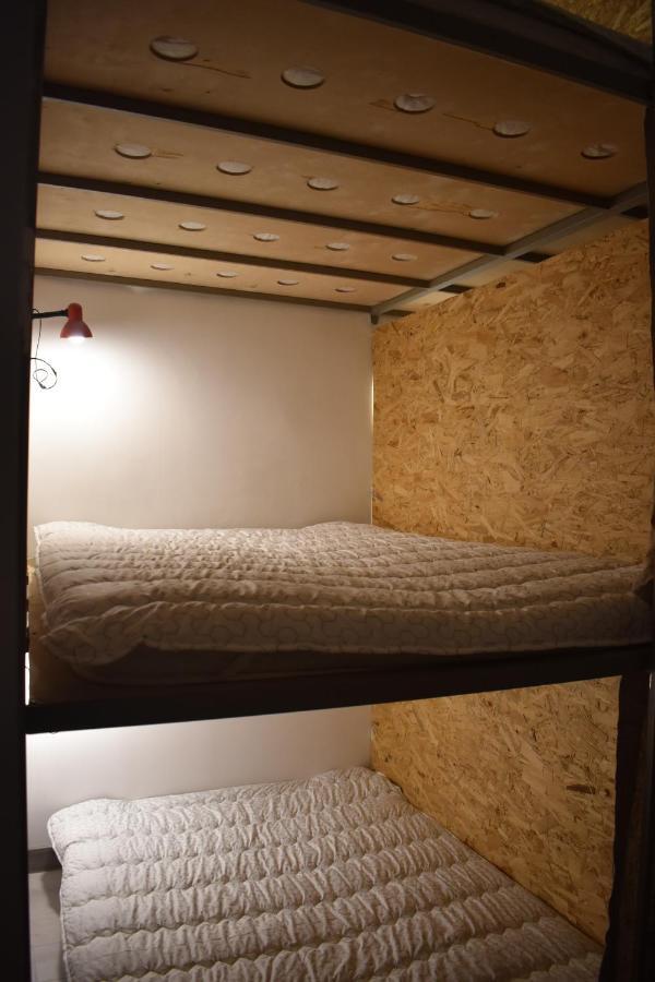 Sleep Studio Hostel เยเรวาน ภายนอก รูปภาพ