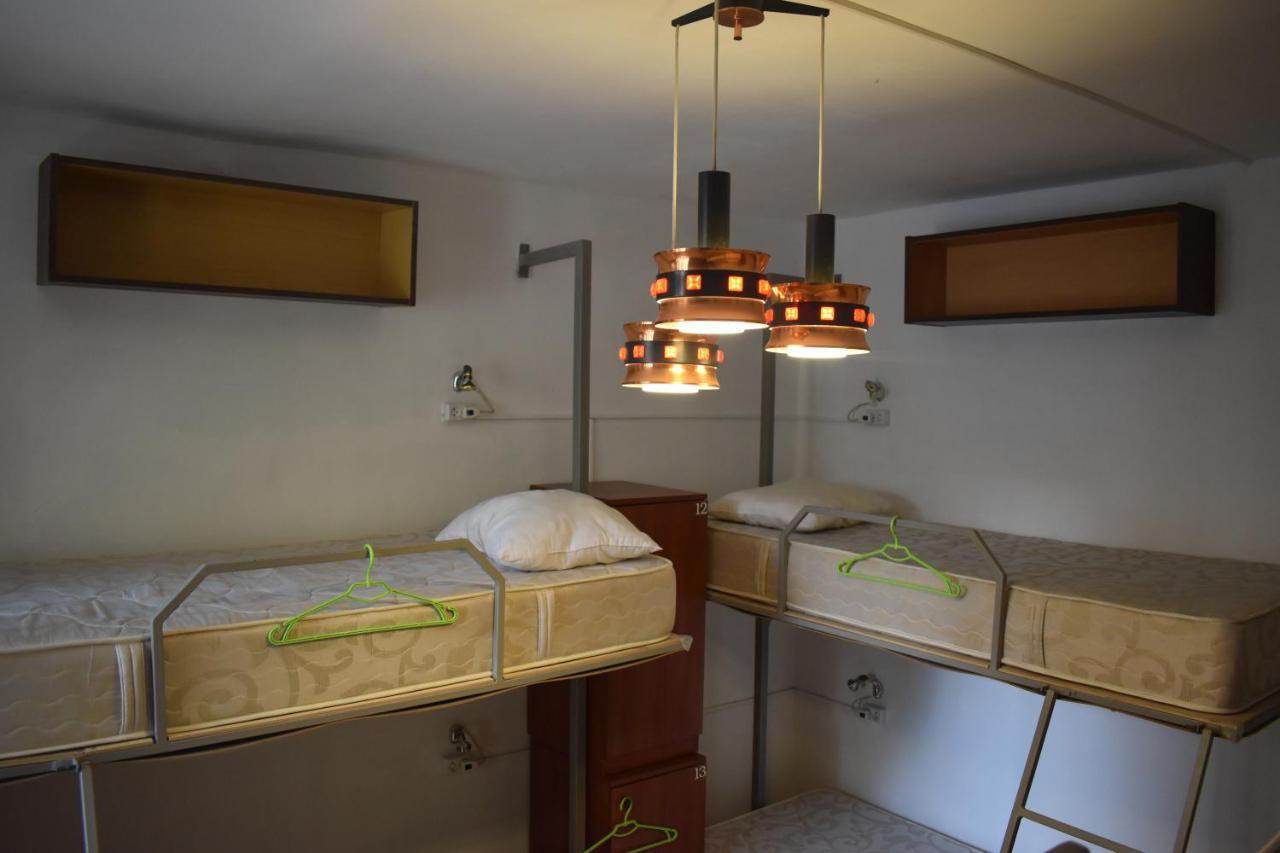 Sleep Studio Hostel เยเรวาน ภายนอก รูปภาพ