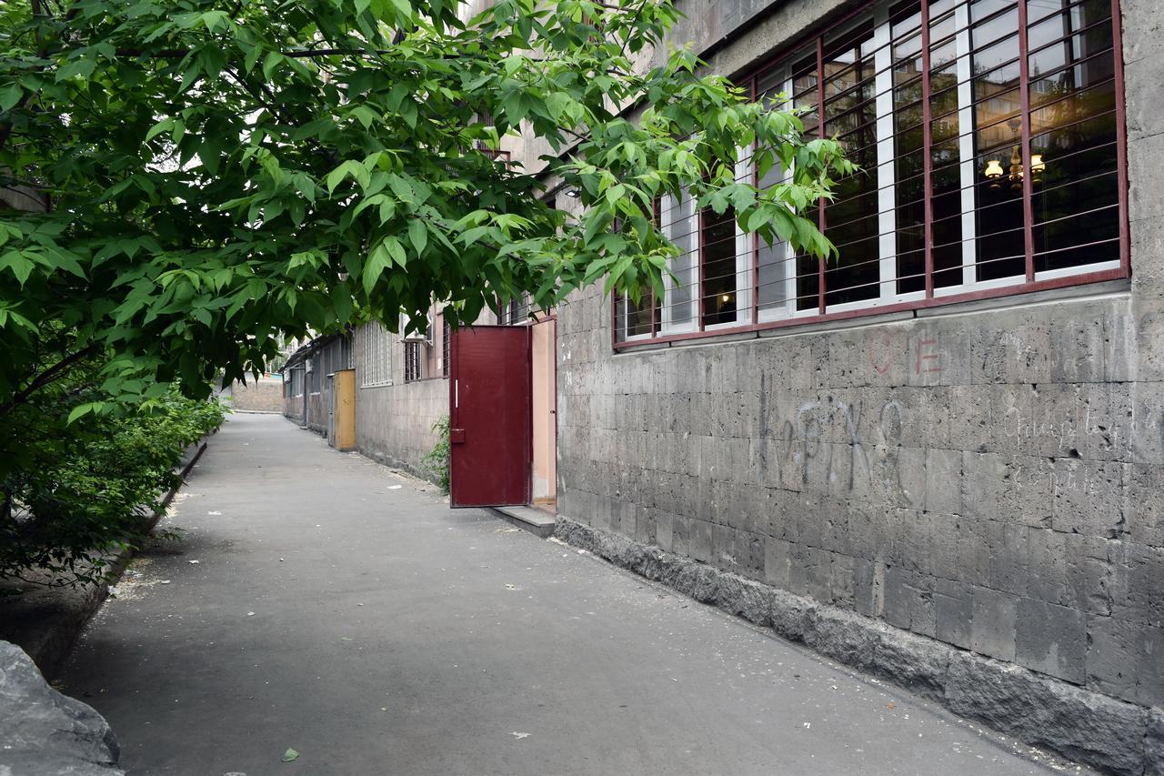 Sleep Studio Hostel เยเรวาน ภายนอก รูปภาพ